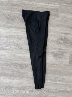 All In Motion Women’s Brushed Sculpt Leggings. Size small.